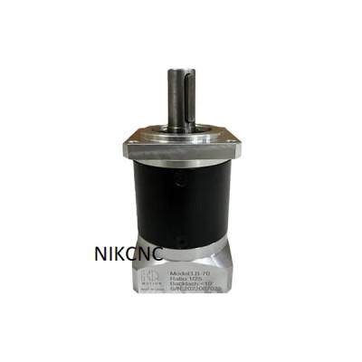گیربکس 90 خورشیدی سرووموتور HQM اچ کیو ام مدل LE90-040-19 سایز 90 نسبت 1 به 40 شفت ورودی 19 شفت خروجی 22 فلنج گرد مناسب 750 وات 3000 دور (گیربکس سیاره ای) (اورجینال وارداتی)
